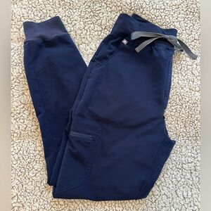 FIGS Zamora Jogger Scrubs Small Navy – Great Condition